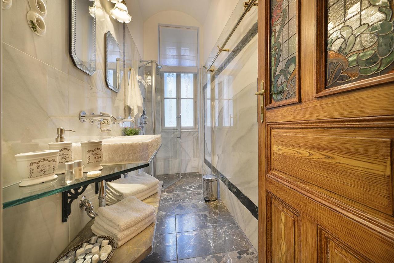 Apartman Dalia Janáčkovo nábřeží Praga Esterno foto