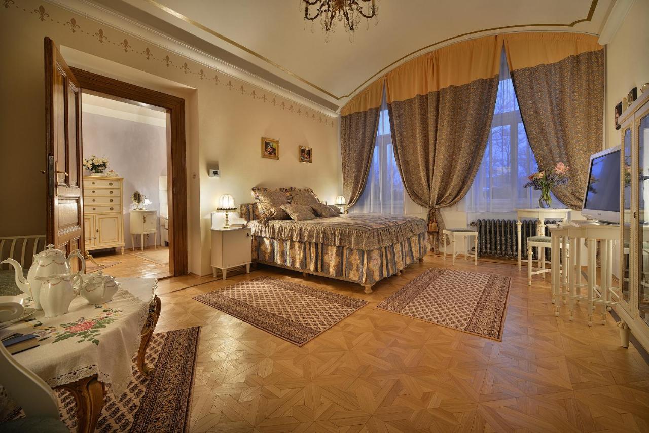Apartman Dalia Janáčkovo nábřeží Praga Esterno foto