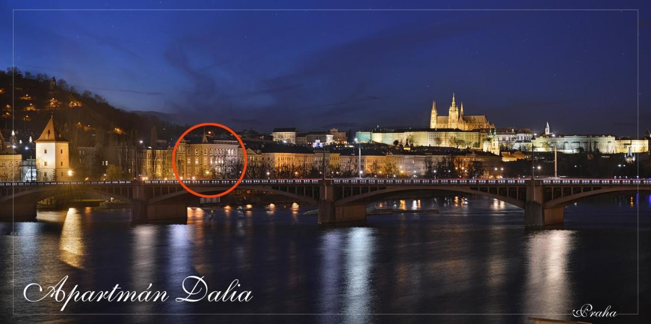 Apartman Dalia Janáčkovo nábřeží Praga Esterno foto