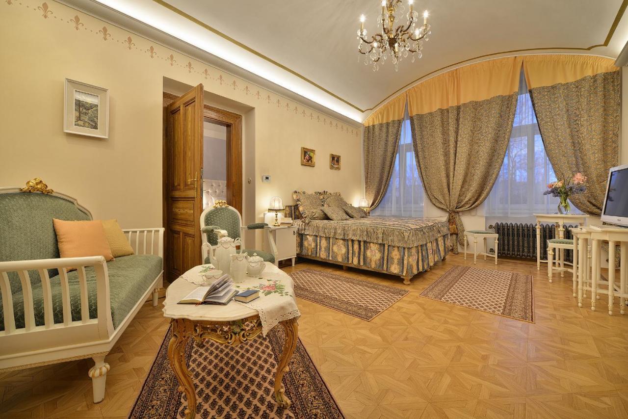 Apartman Dalia Janáčkovo nábřeží Praga Esterno foto