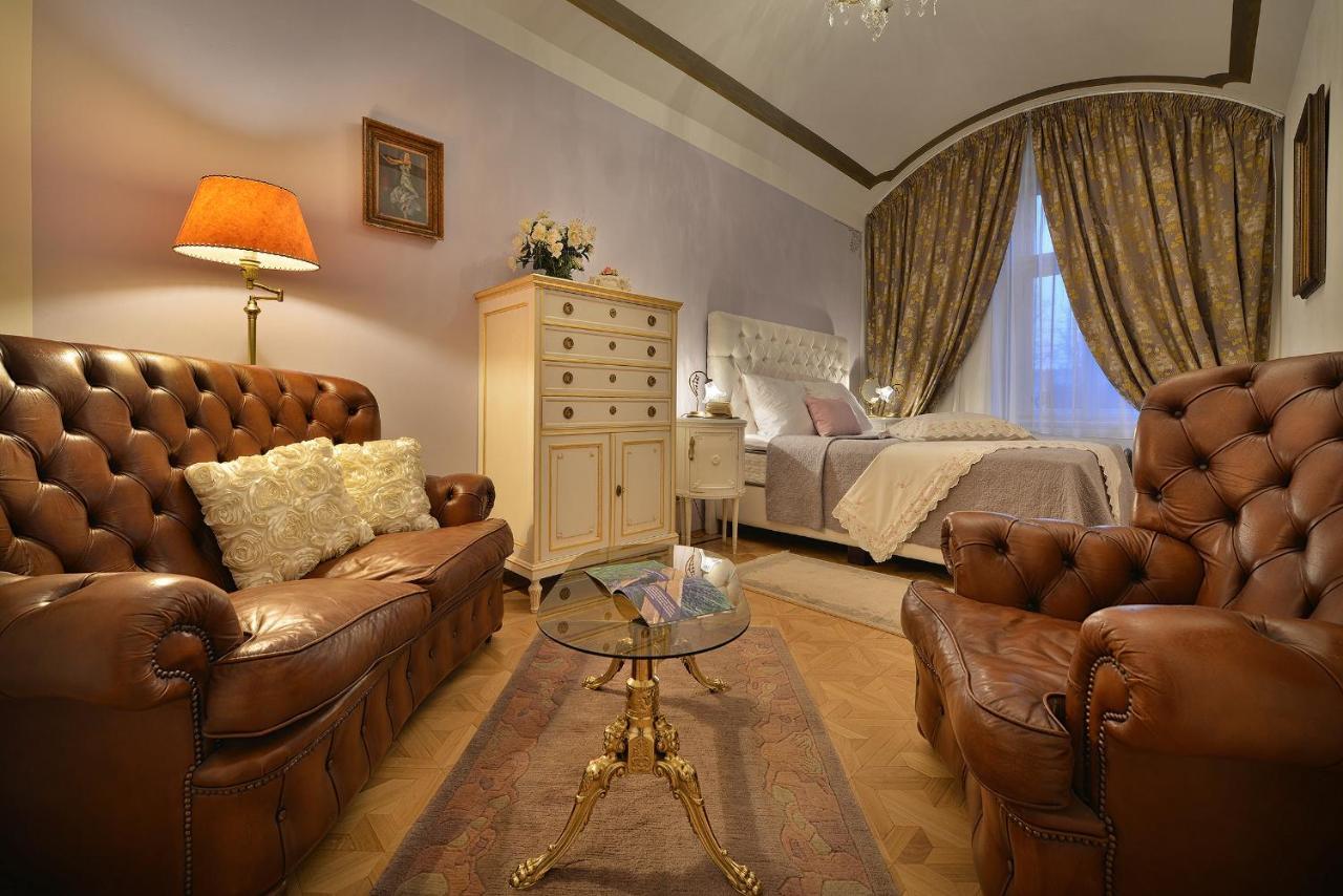 Apartman Dalia Janáčkovo nábřeží Praga Esterno foto