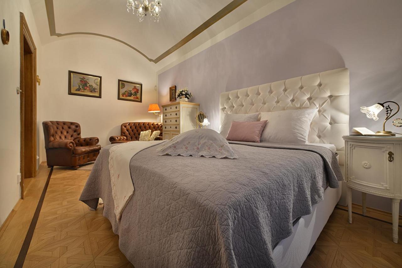 Apartman Dalia Janáčkovo nábřeží Praga Esterno foto