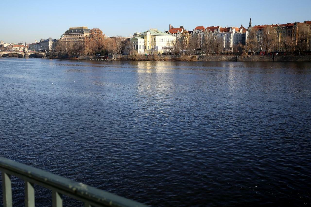 Apartman Dalia Janáčkovo nábřeží Praga Esterno foto