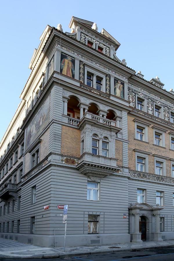 Apartman Dalia Janáčkovo nábřeží Praga Esterno foto
